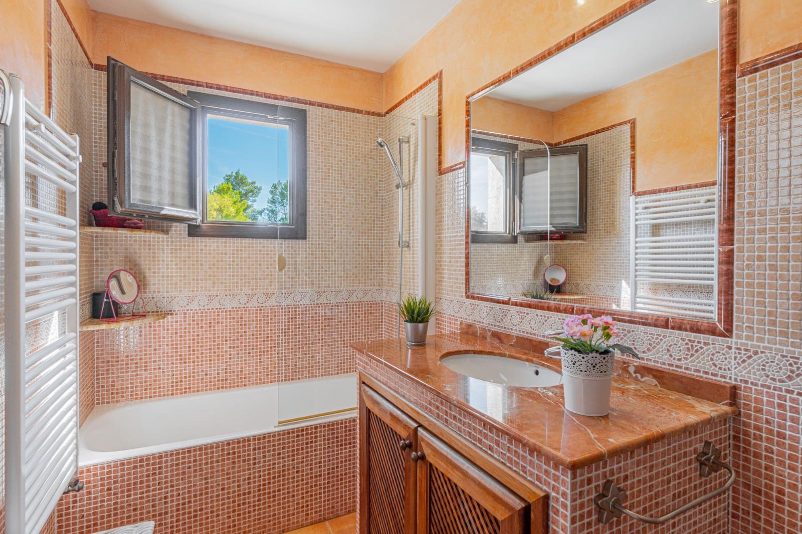 4 bedroom Villa for sale in Calvia with pool garage - € 1,599,000 (Ref: 9272639)