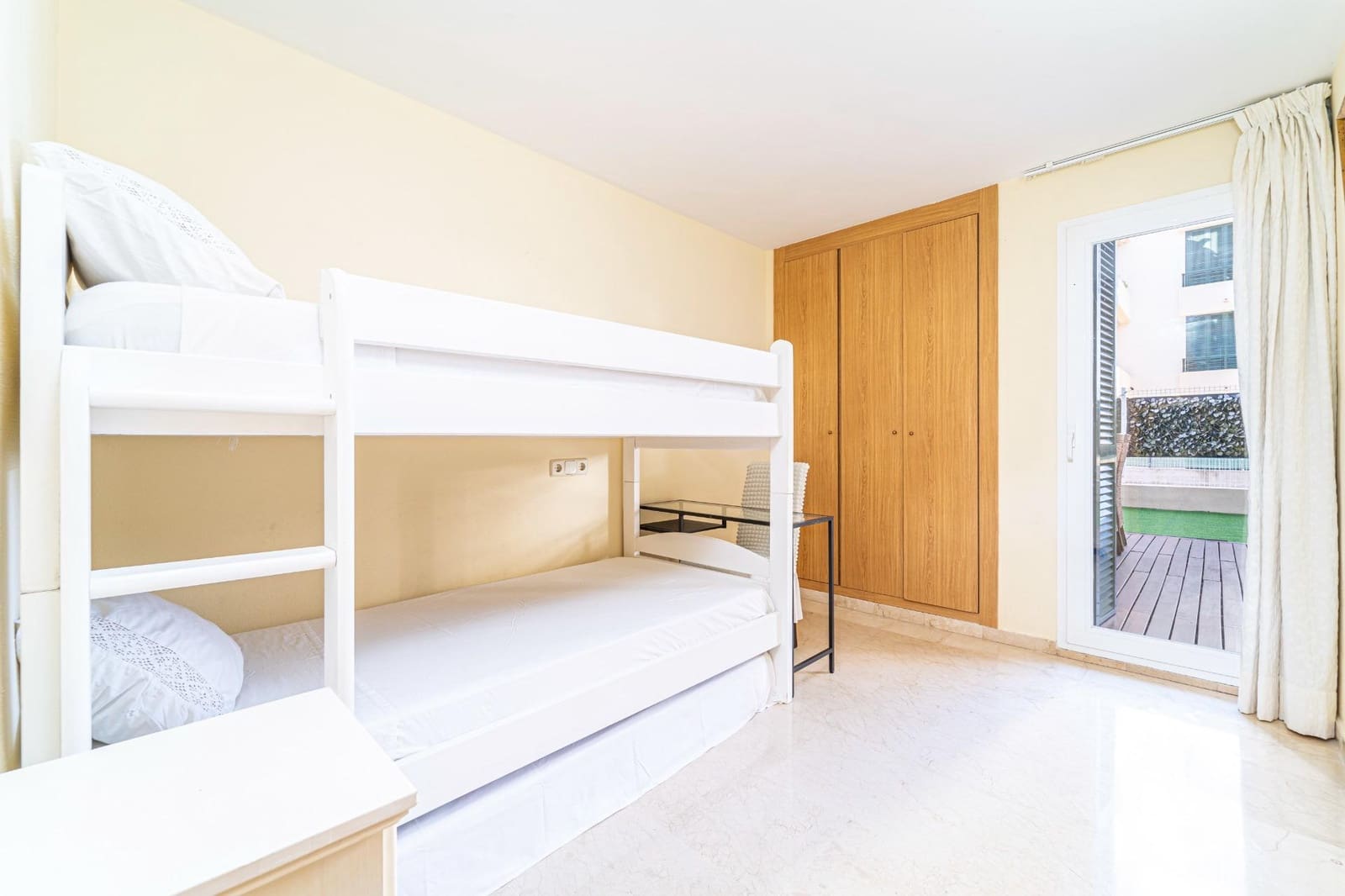 3 makuuhuone Ranta-asunto vuokrattavana paikassa Palma de Mallorca mukana uima-altaan - 2 750 € (Ref: 9294418)