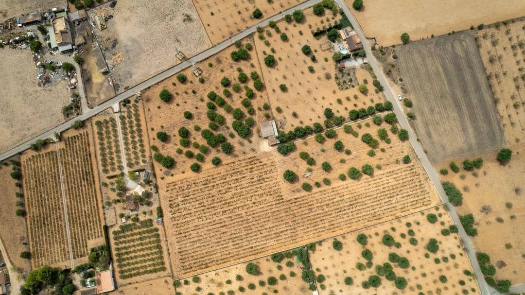 Ubebygd land til salgs i Consell - € 729 000 (Ref: 9330668)