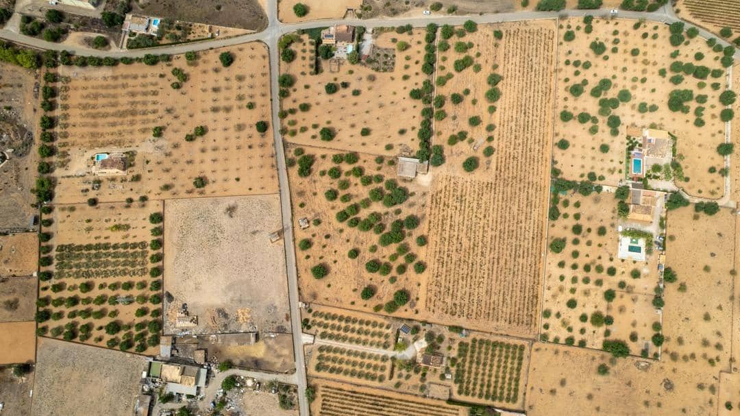 Ubebygd land til salgs i Consell - € 729 000 (Ref: 9330668)