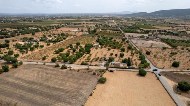 Ubebygd land til salgs i Consell - € 729 000 (Ref: 9330668)