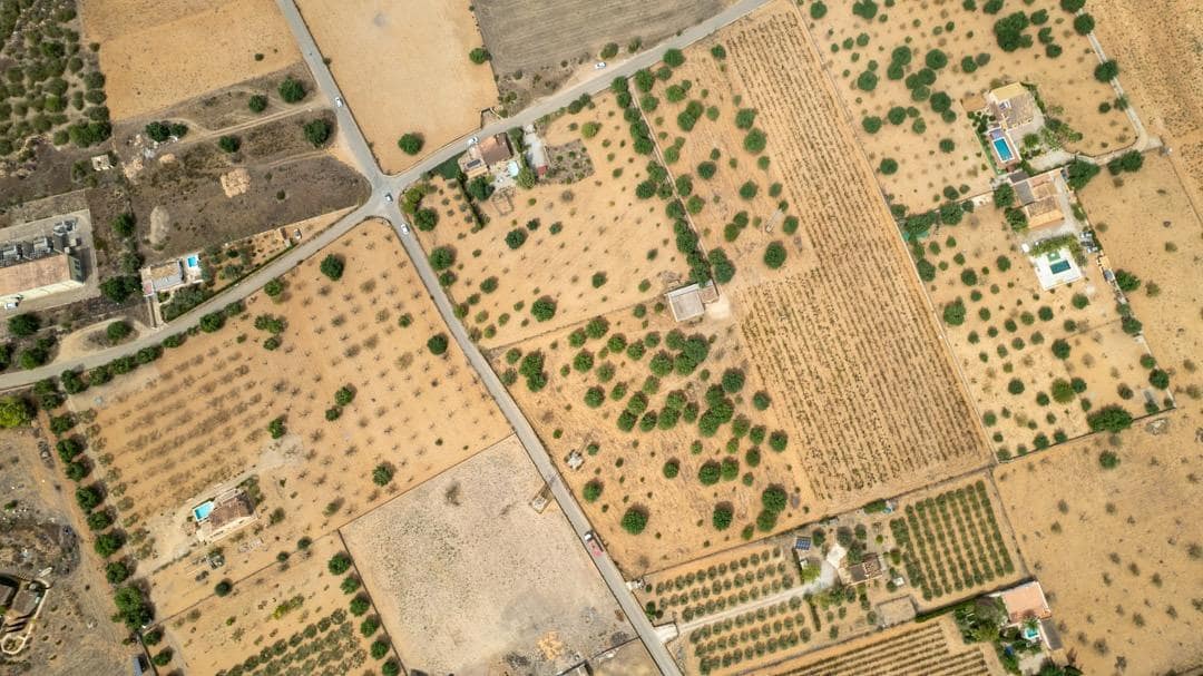 Ubebygd land til salgs i Consell - € 729 000 (Ref: 9330668)