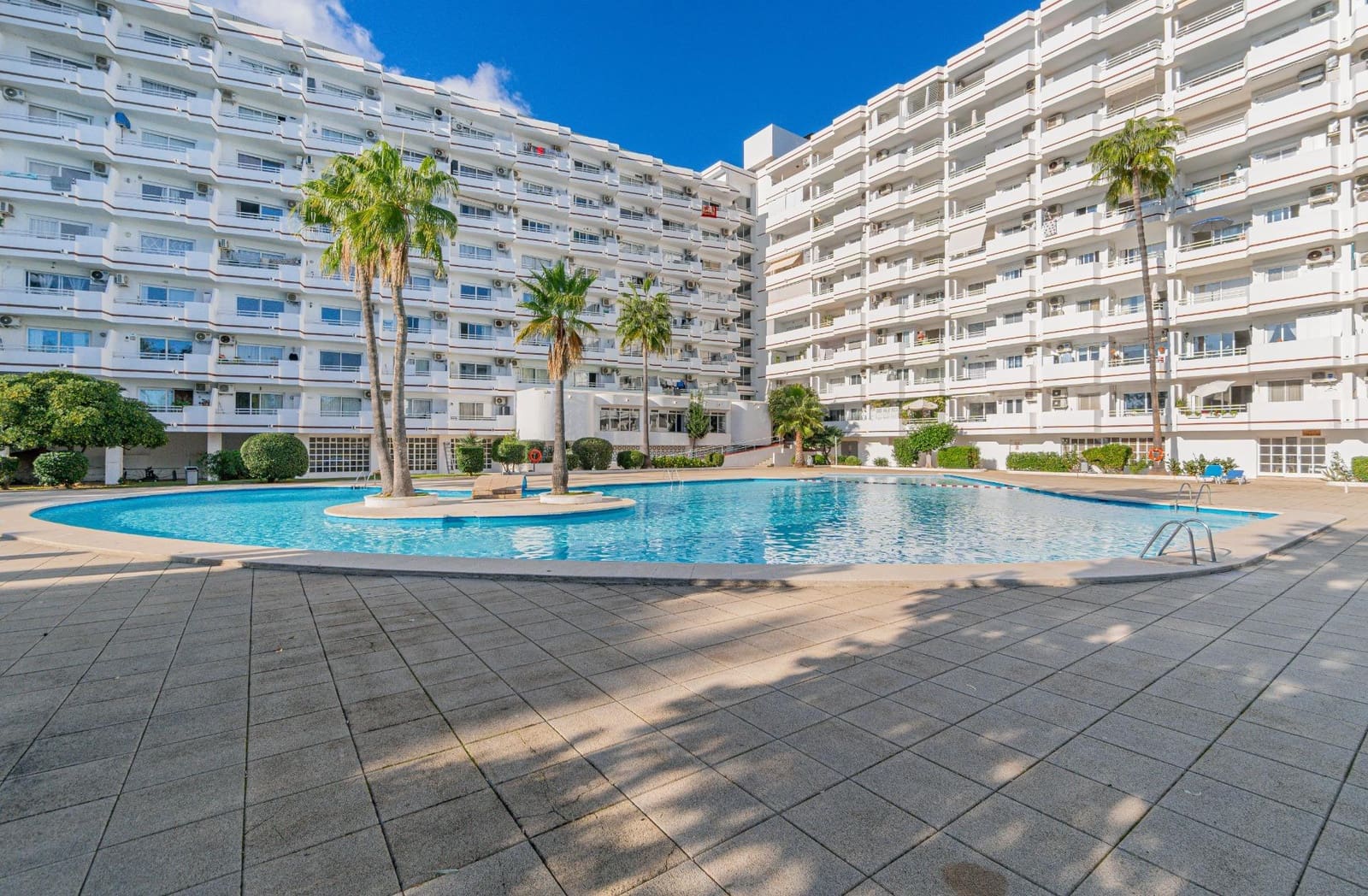 Studio til salg i Puerto de Alcudia med swimmingpool - € 199.000 (Ref: 9341231)