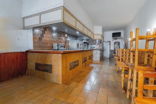 Erhverv til salg i Magalluf, Calvià - € 239.000 (Ref: 9353644)