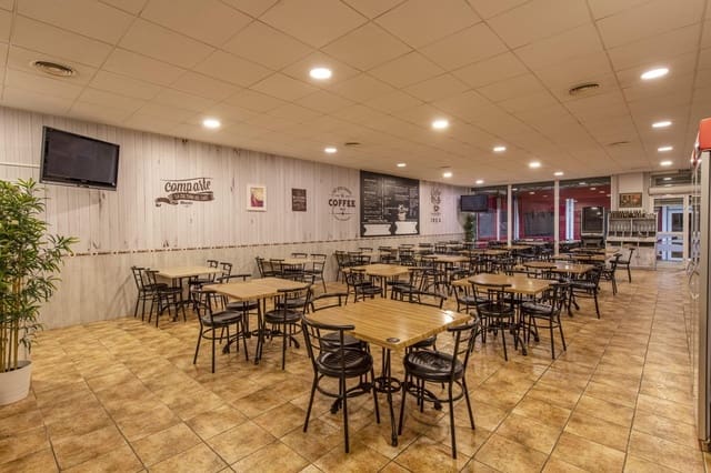 Virksomhed til salg i Calvià Pueblo, Calvià - € 175.000 (Ref: 9379056)