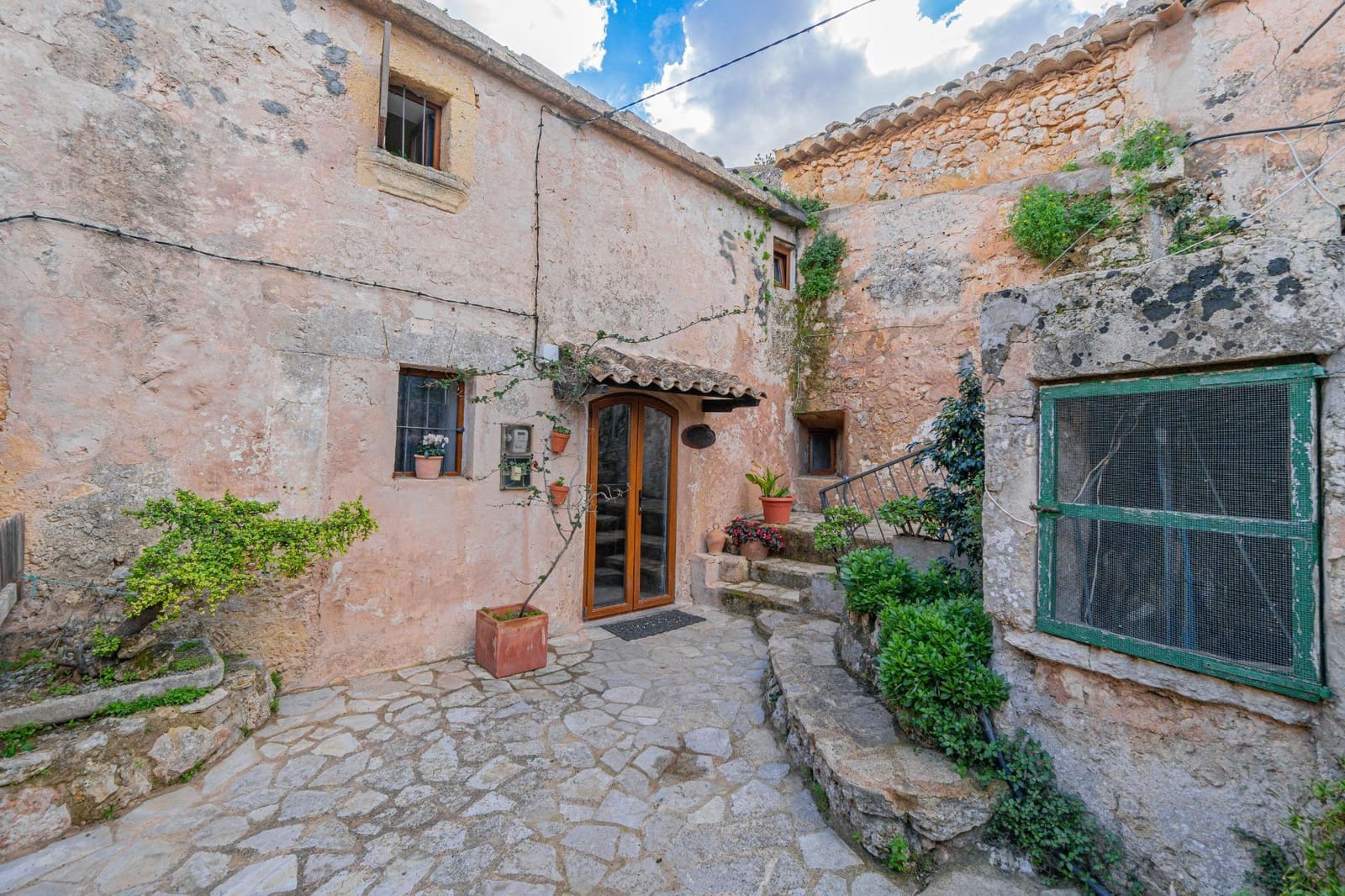 5 slaapkamer Rijtjeshuis te koop in Santa Eugenia met garage - € 670.000 (Ref: 9385680)