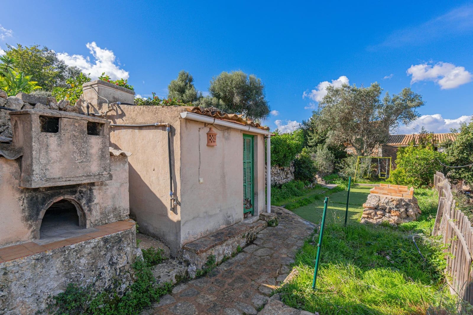 5 slaapkamer Rijtjeshuis te koop in Santa Eugenia met garage - € 670.000 (Ref: 9385680)