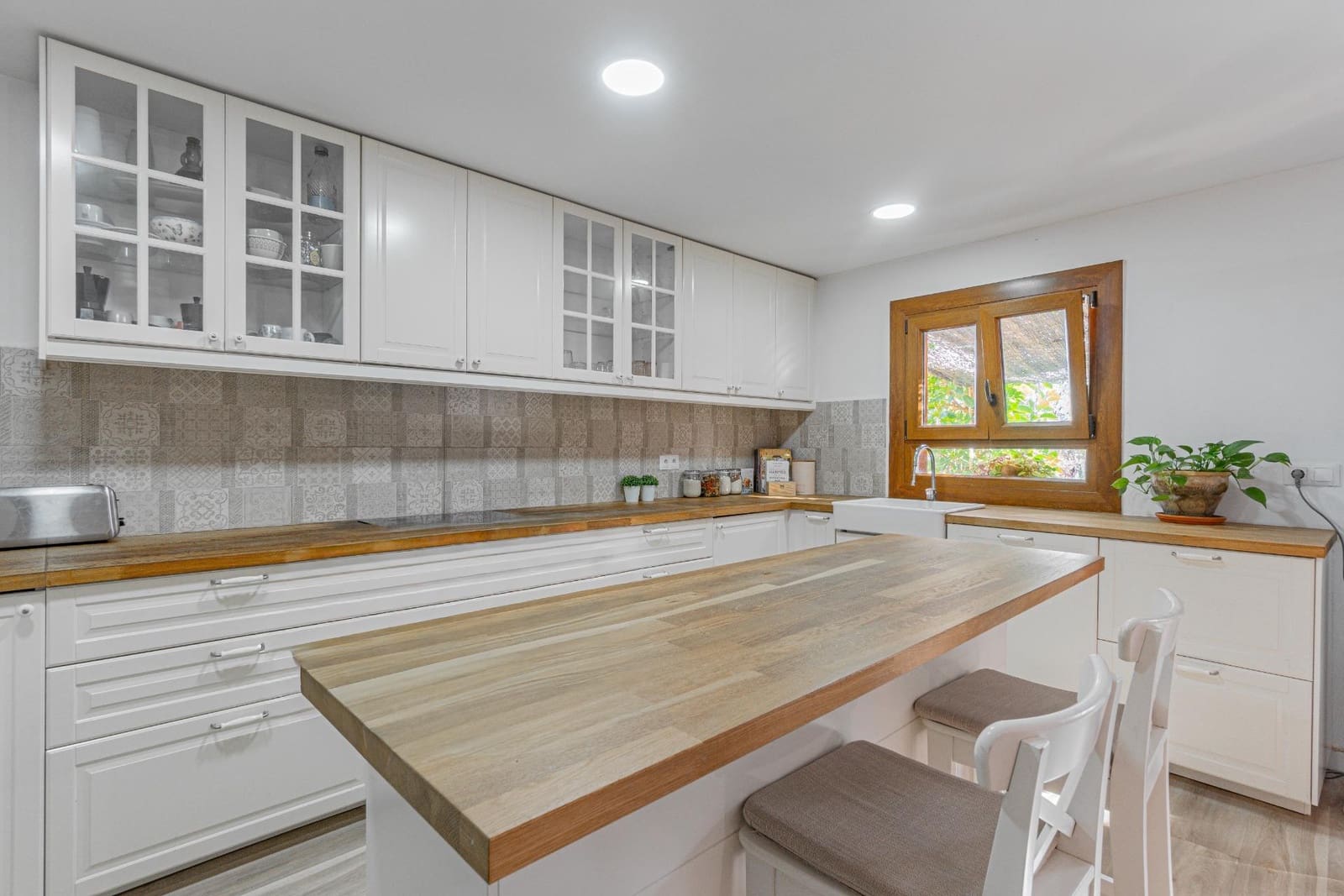 5 slaapkamer Rijtjeshuis te koop in Santa Eugenia met garage - € 670.000 (Ref: 9385680)