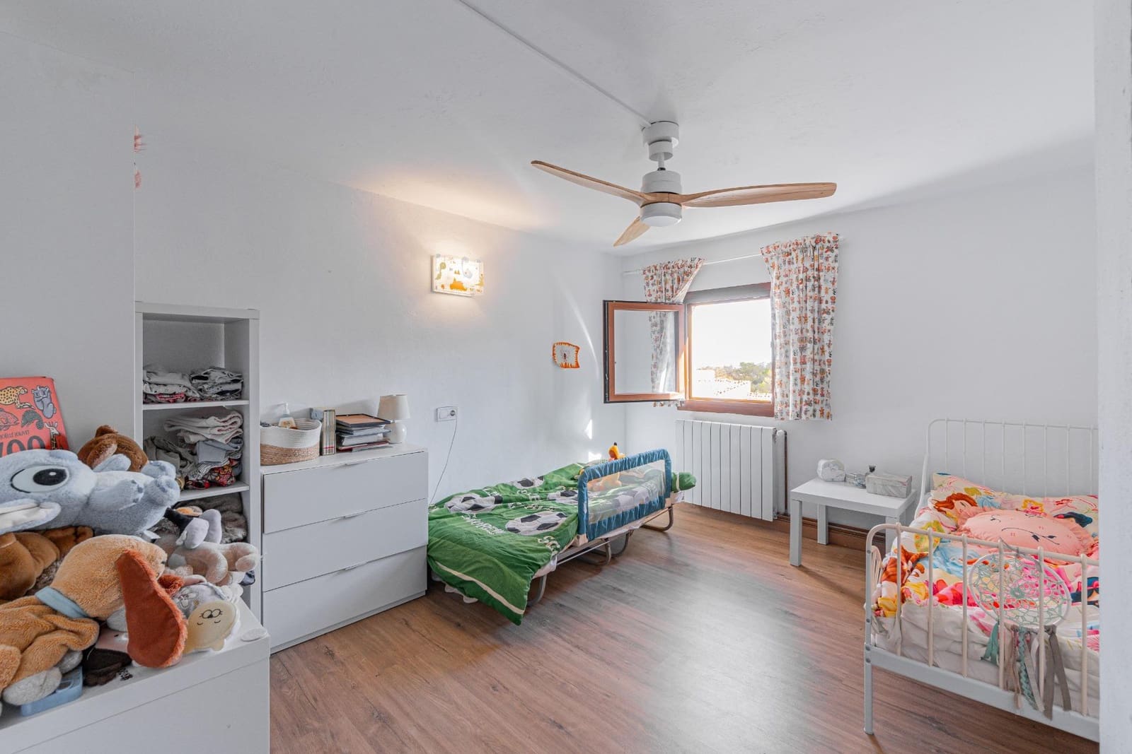 5 slaapkamer Rijtjeshuis te koop in Santa Eugenia met garage - € 670.000 (Ref: 9385680)