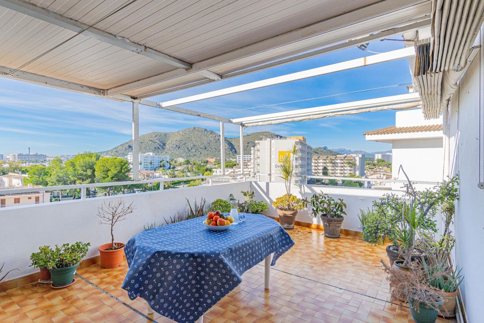 2 bedroom Penthouse for sale in Alcudia - € 345,000 (Ref: 9390925)
