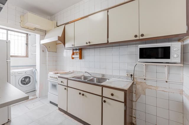 2 slaapkamer Flat te koop in Palma de Mallorca - € 179.900 (Ref: 9398728)