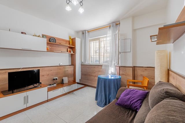 2 bedroom Flat for sale in Palma de Mallorca - € 179,900 (Ref: 9398728)