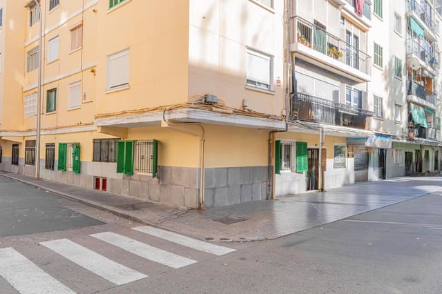 2 bedroom Flat for sale in Palma de Mallorca - € 179,900 (Ref: 9398728)