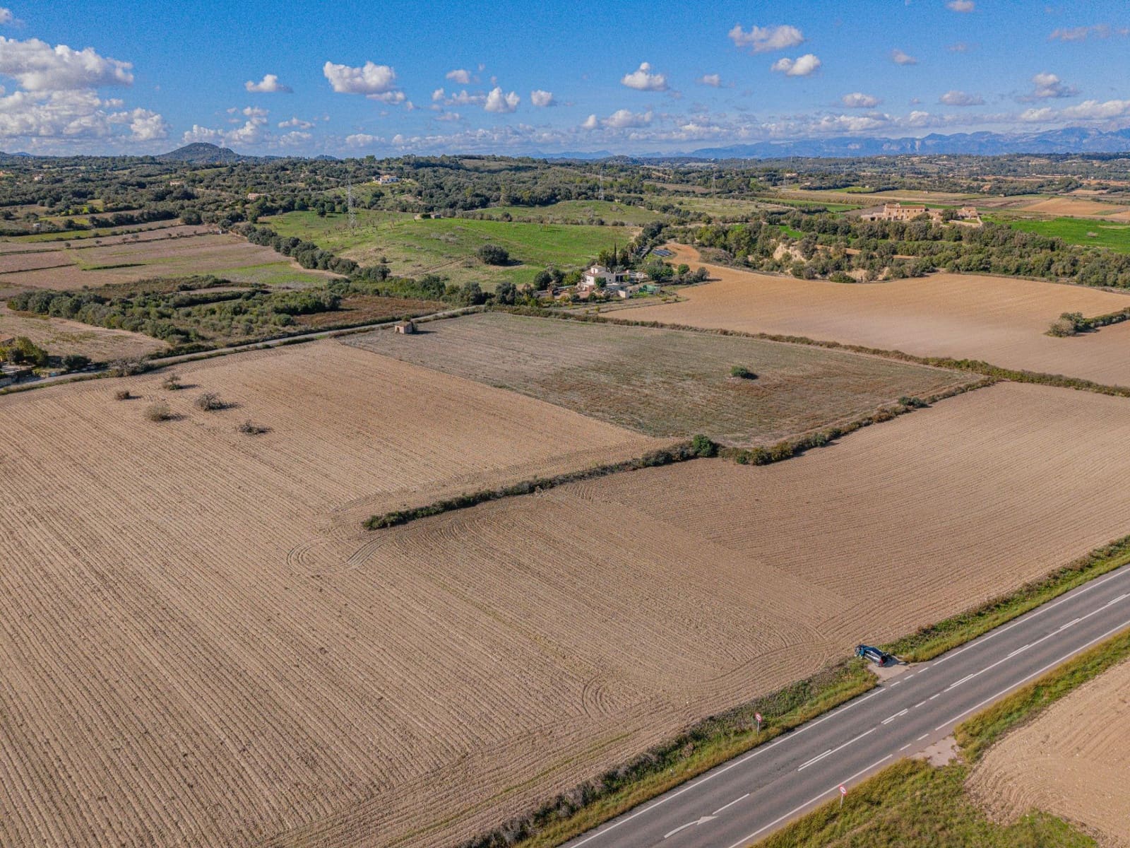 Rakentamaton maa myytävänä paikassa Petra - 12 000 € (Ref: 9401101)