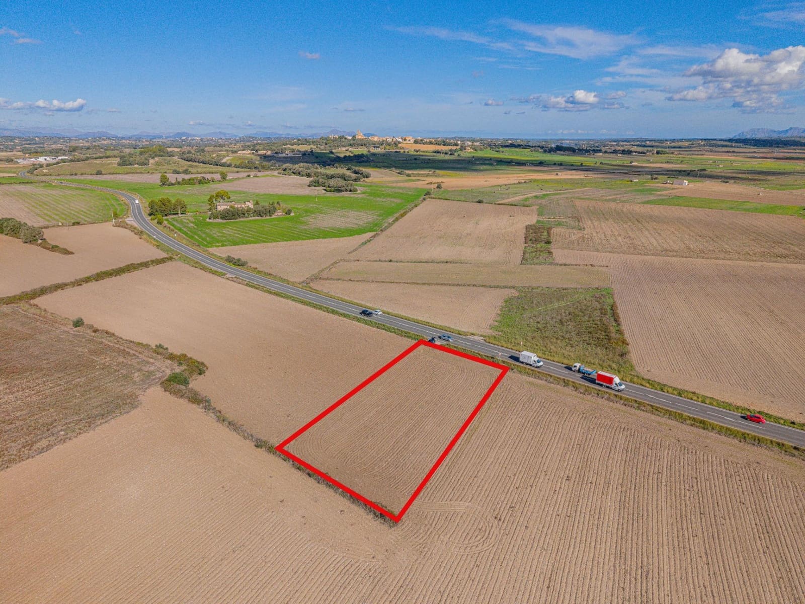 Rakentamaton maa myytävänä paikassa Petra - 12 000 € (Ref: 9401101)