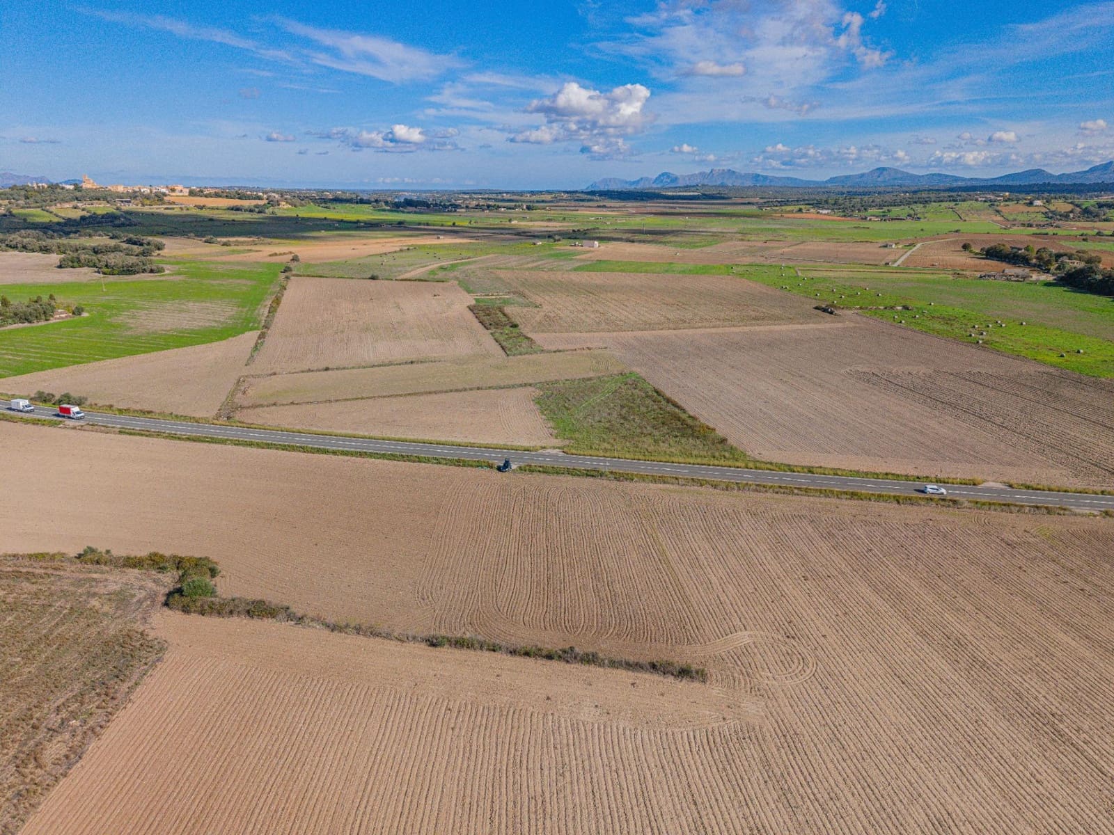 Rakentamaton maa myytävänä paikassa Petra - 12 000 € (Ref: 9401101)