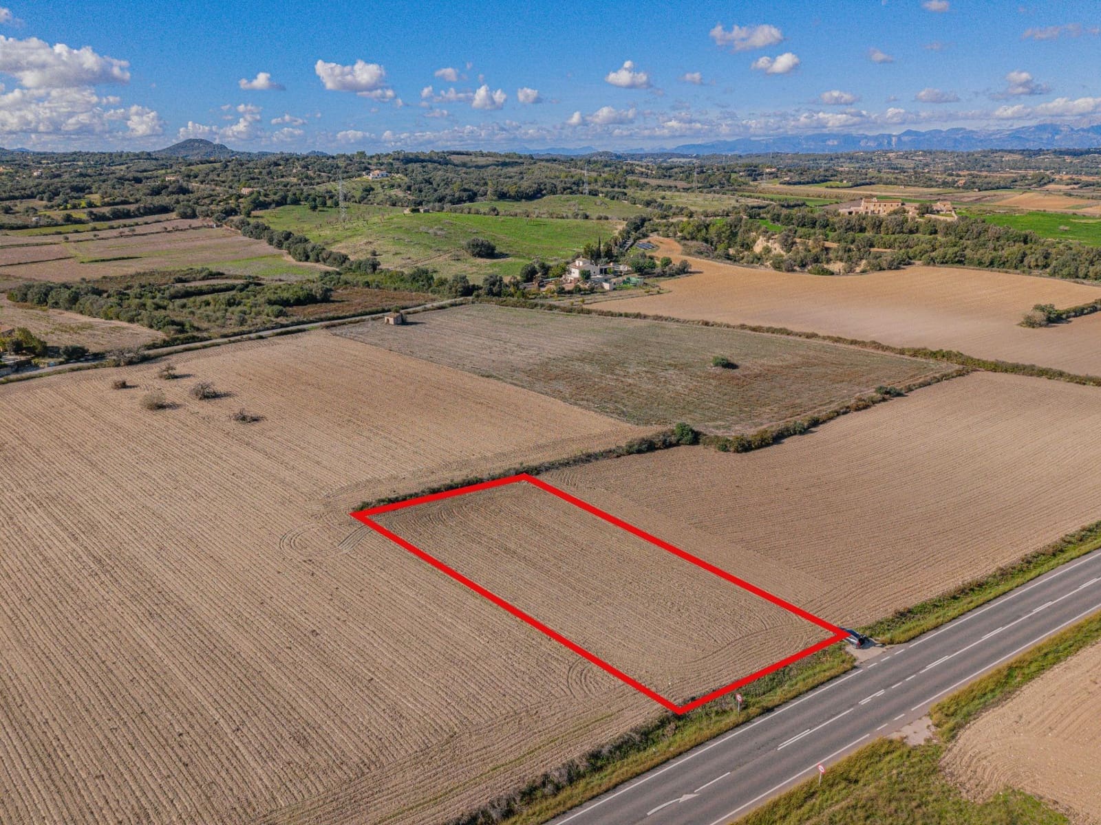 Rakentamaton maa myytävänä paikassa Petra - 12 000 € (Ref: 9401101)