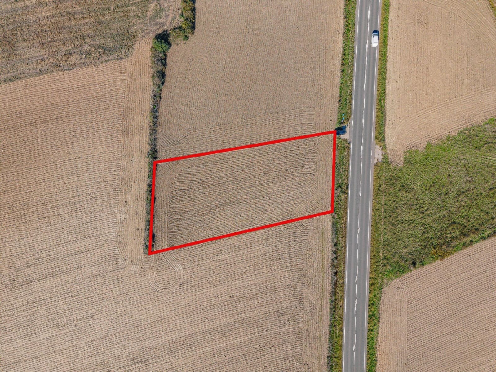 Rakentamaton maa myytävänä paikassa Petra - 12 000 € (Ref: 9401101)