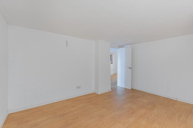 5 bedroom Commercial for rent in Palma de Mallorca - € 1,000 (Ref: 9411011)