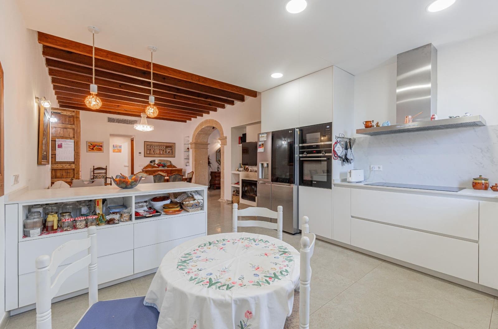 3 soveværelse Byhus til leje i Algaida med garage - € 2.000 (Ref: 9422769)