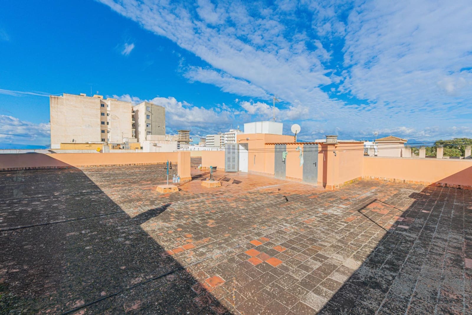 3 bedroom Apartment for sale in L'Arenal / S'Arenal - € 359,900 (Ref: 9433474)