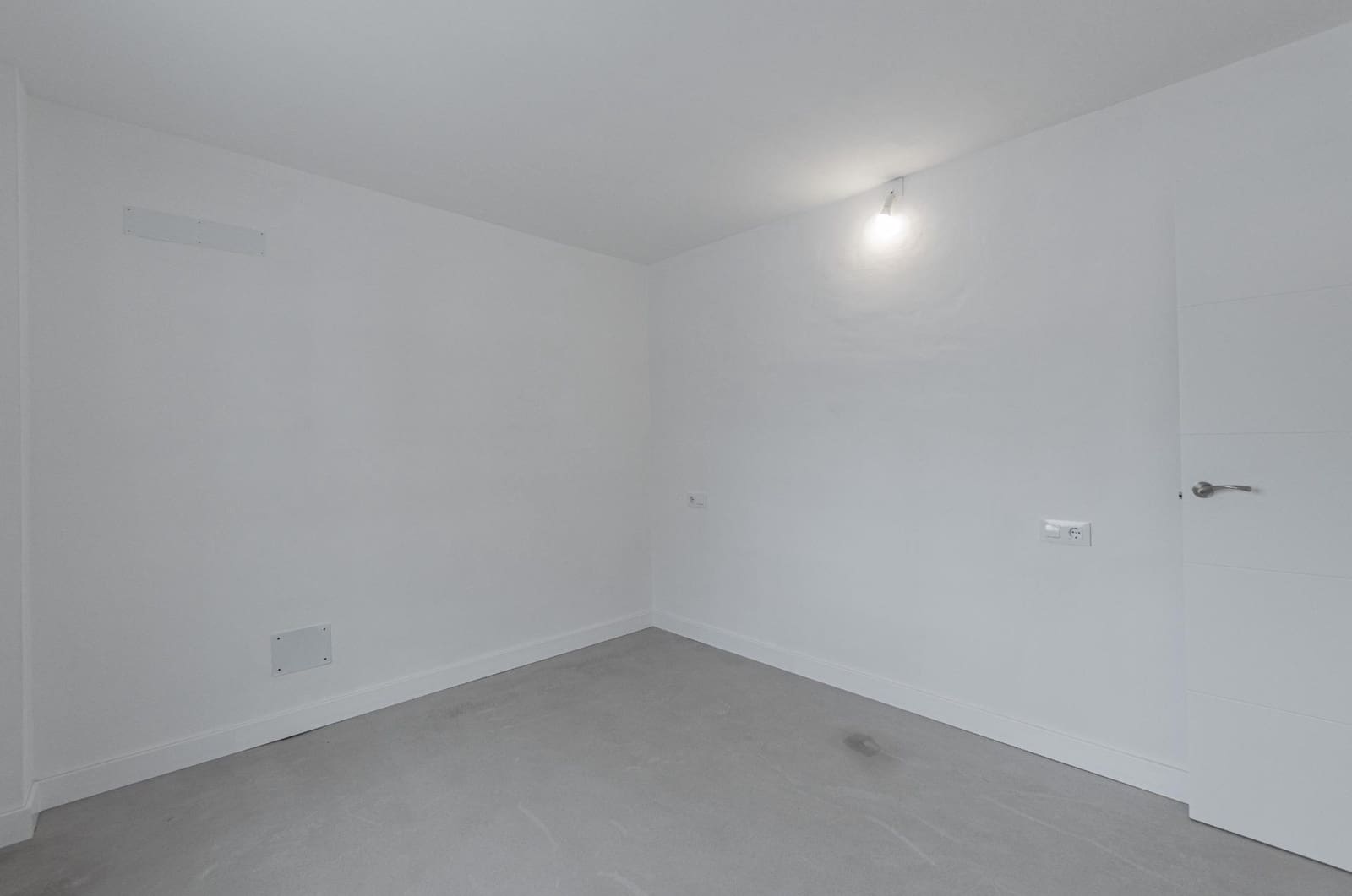 1 bedroom Commercial for sale in Cala Vinyes / Cala Vinyas / Cala Vinas - € 179,000 (Ref: 9437149)