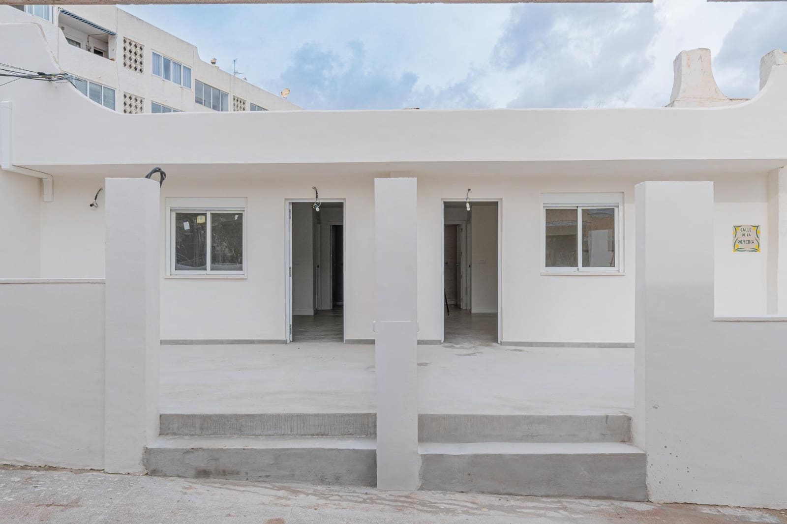 1 bedroom Commercial for sale in Cala Vinyes / Cala Vinyas / Cala Vinas - € 179,000 (Ref: 9437149)