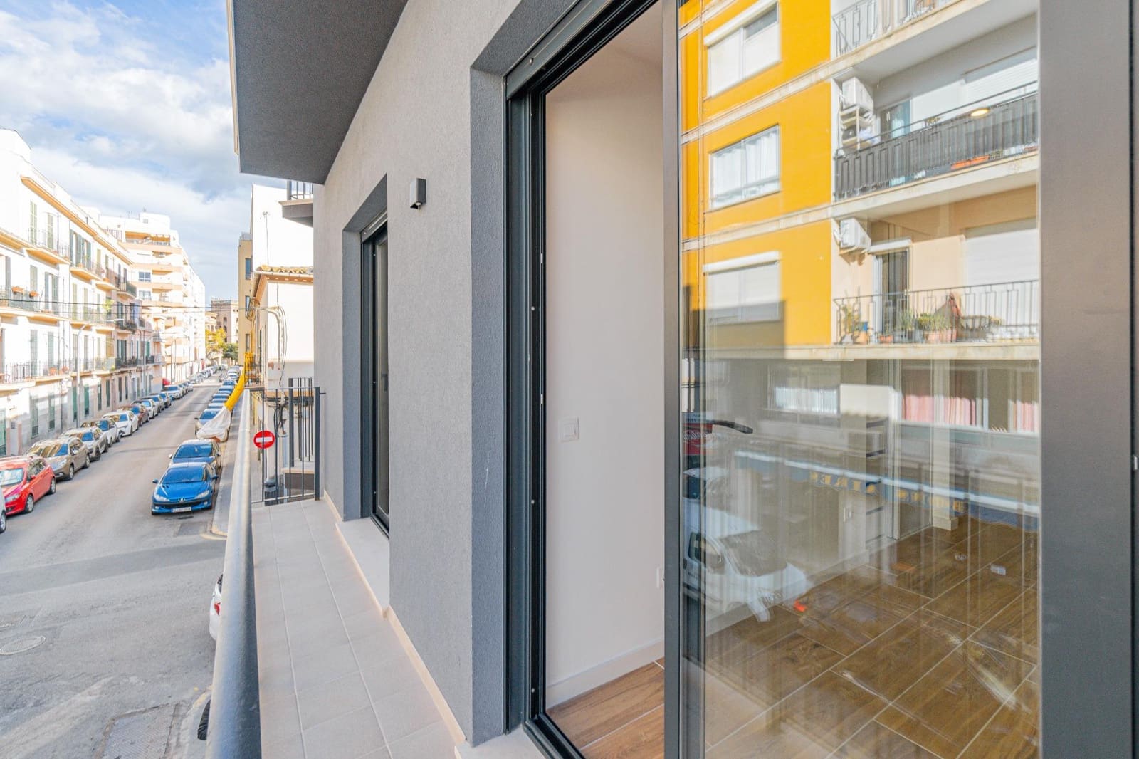 2 bedroom Flat for rent in Palma de Mallorca with garage - € 1,500 (Ref: 9437150)