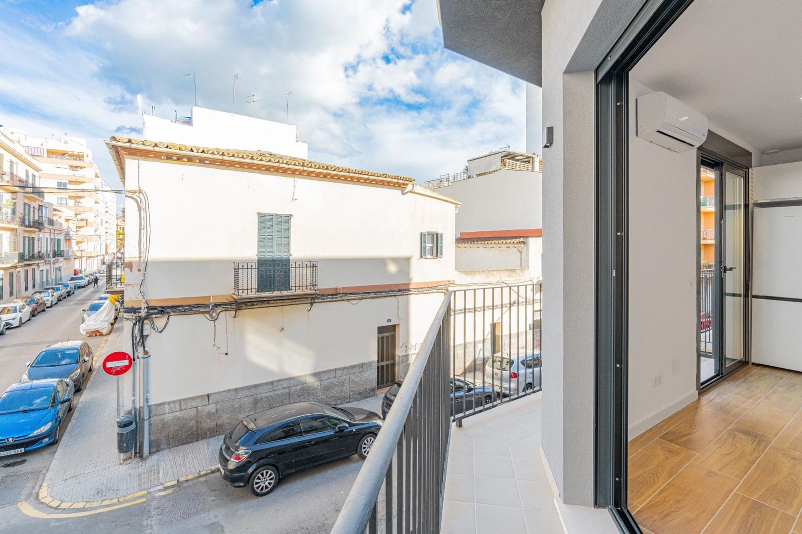 2 bedroom Flat for rent in Palma de Mallorca with garage - € 1,500 (Ref: 9437150)
