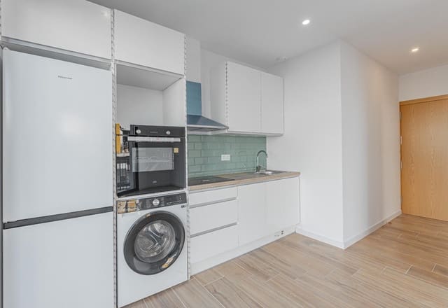 2 bedroom Flat for rent in Pere Garau, Palma de Mallorca with garage - € 1,500 (Ref: 9437150)