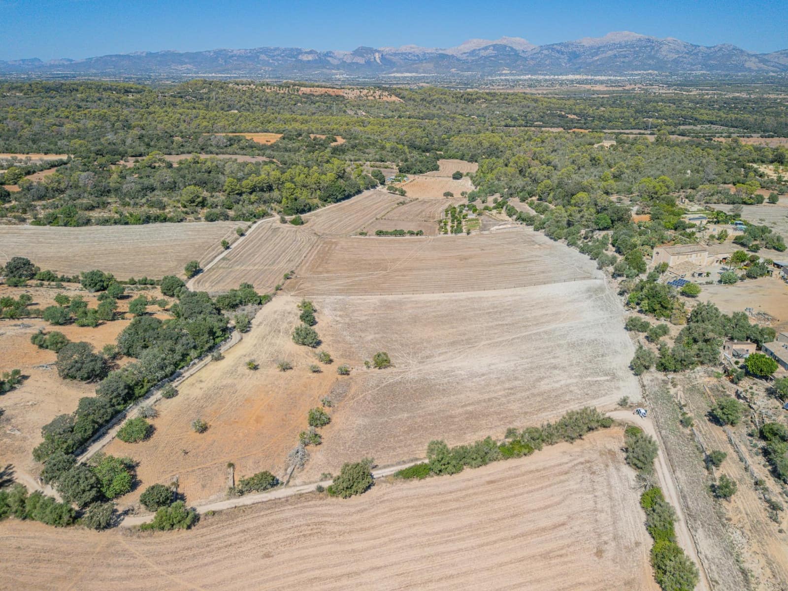 Byggetomt til salgs i Llubi - € 149 000 (Ref: 9449340)