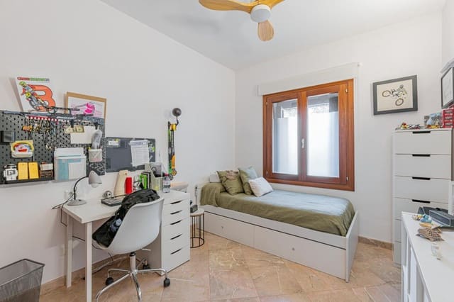 4 Zimmer Reihenhaus zu verkaufen in Lloseta mit Garage - 629.900 € (Ref: 9470415)