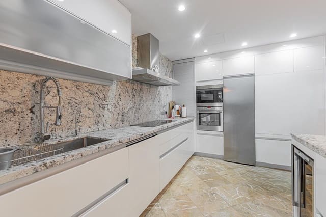 4 quarto Moradia em Banda para venda em Lloseta com garagem - 599 900 € (Ref: 9470415)