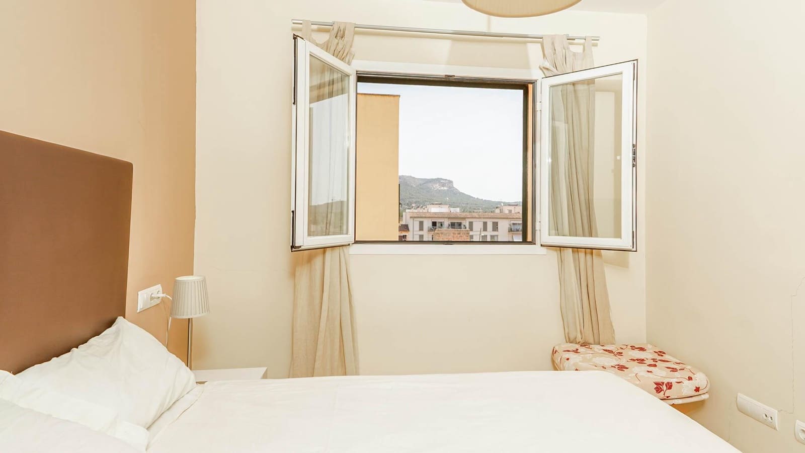 3 bedroom Flat for rent in Llucmajor - € 1,350 (Ref: 9488364)