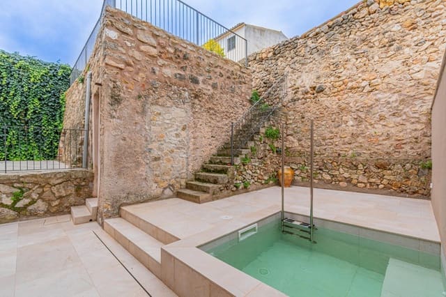 3 quarto Moradia em Banda para venda em Mancor de la Vall com piscina - 875 000 € (Ref: 9513453)