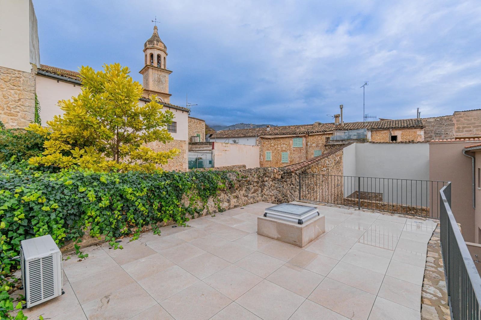 3 chambre Villa/Maison Mitoyenne à vendre à Mancor de la Vall avec piscine - 875 000 € (Ref: 9513453)