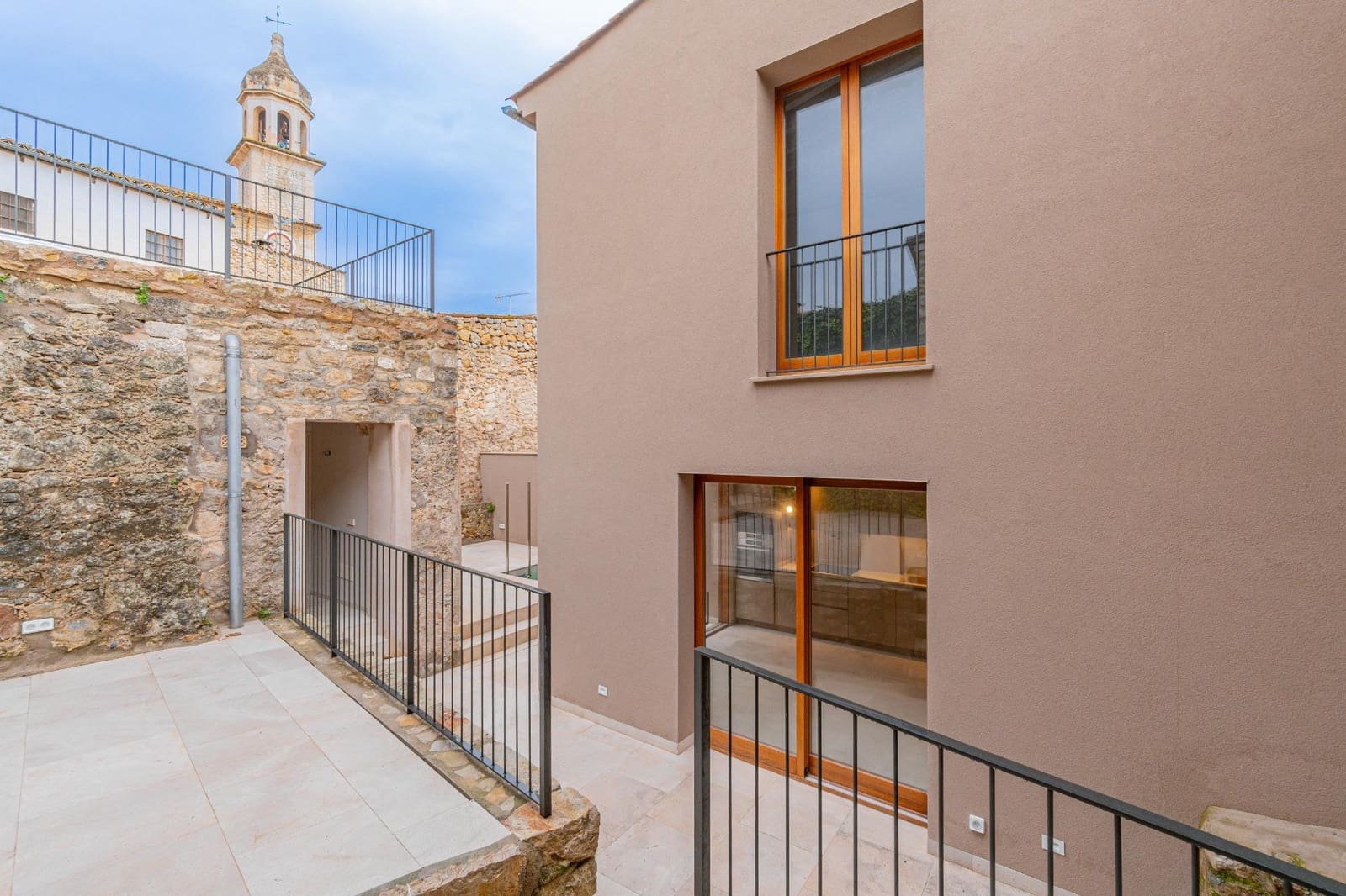 3 chambre Villa/Maison Mitoyenne à vendre à Mancor de la Vall avec piscine - 875 000 € (Ref: 9513453)