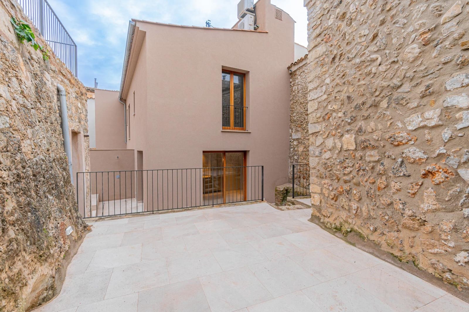 3 chambre Villa/Maison Mitoyenne à vendre à Mancor de la Vall avec piscine - 875 000 € (Ref: 9513453)