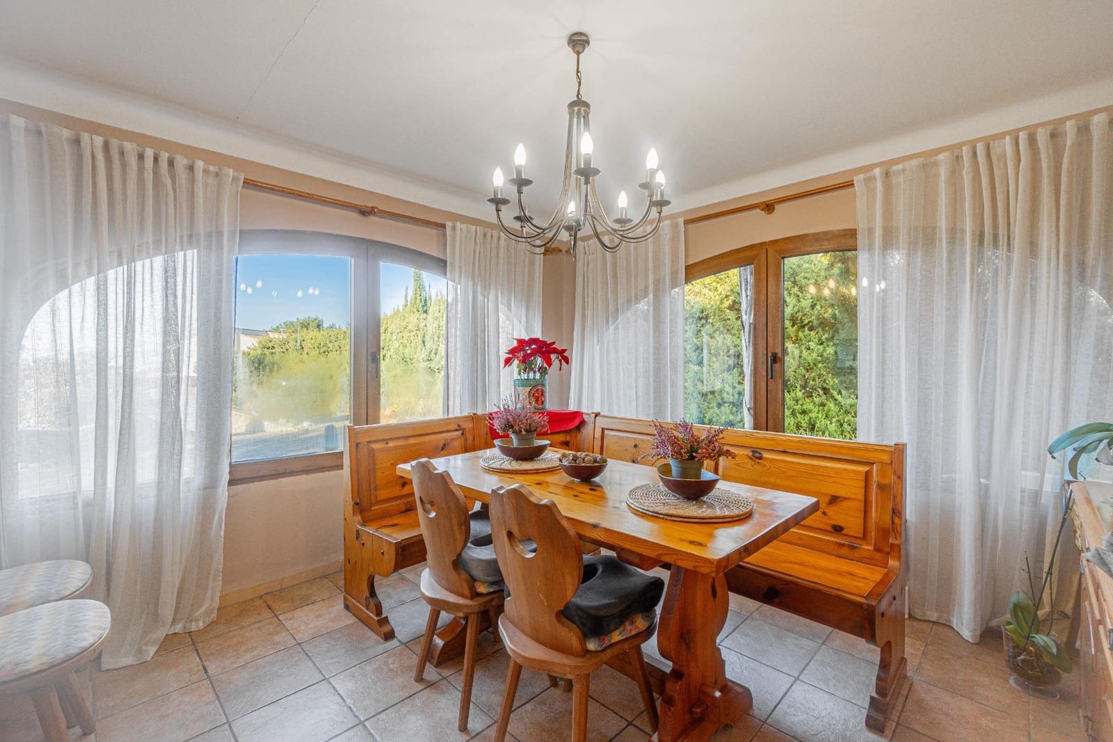 4 bedroom Villa for sale in Portol with pool garage - € 1,340,000 (Ref: 9518939)