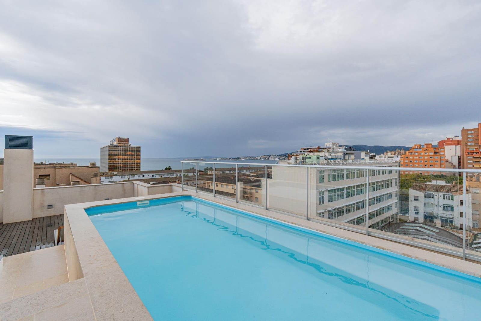 1 quarto Apartamento para arrendar em Palma de Mallorca com piscina - 1 350 € (Ref: 9533813)
