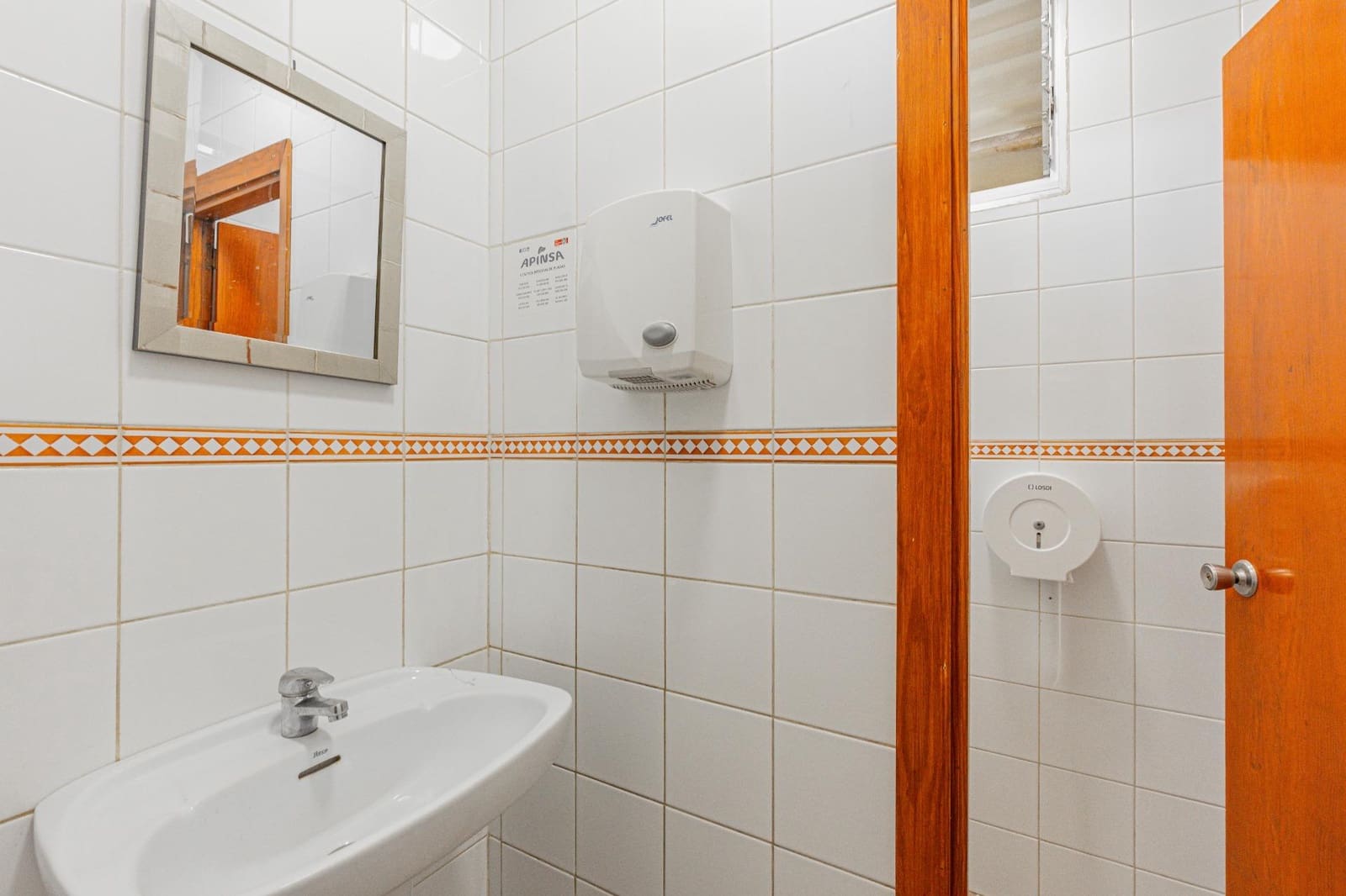 Comercial para venda em Son Ferrer - 259 900 € (Ref: 9535976)