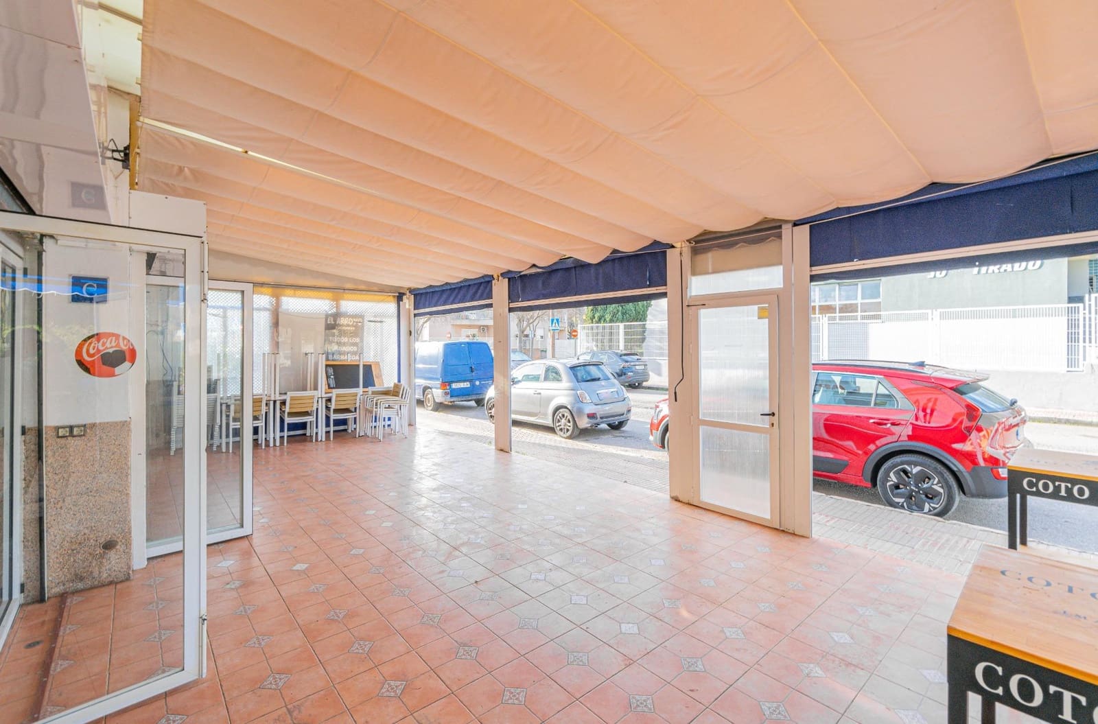 Commercial for sale in Son Ferrer - € 259,900 (Ref: 9535976)