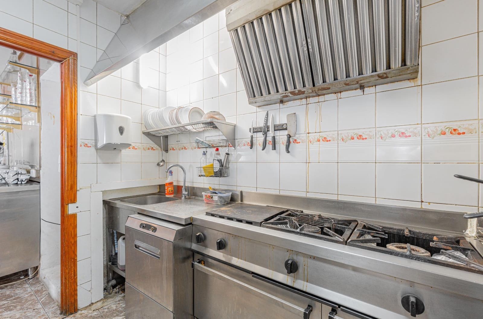 Commercial for sale in Son Ferrer - € 259,900 (Ref: 9535976)