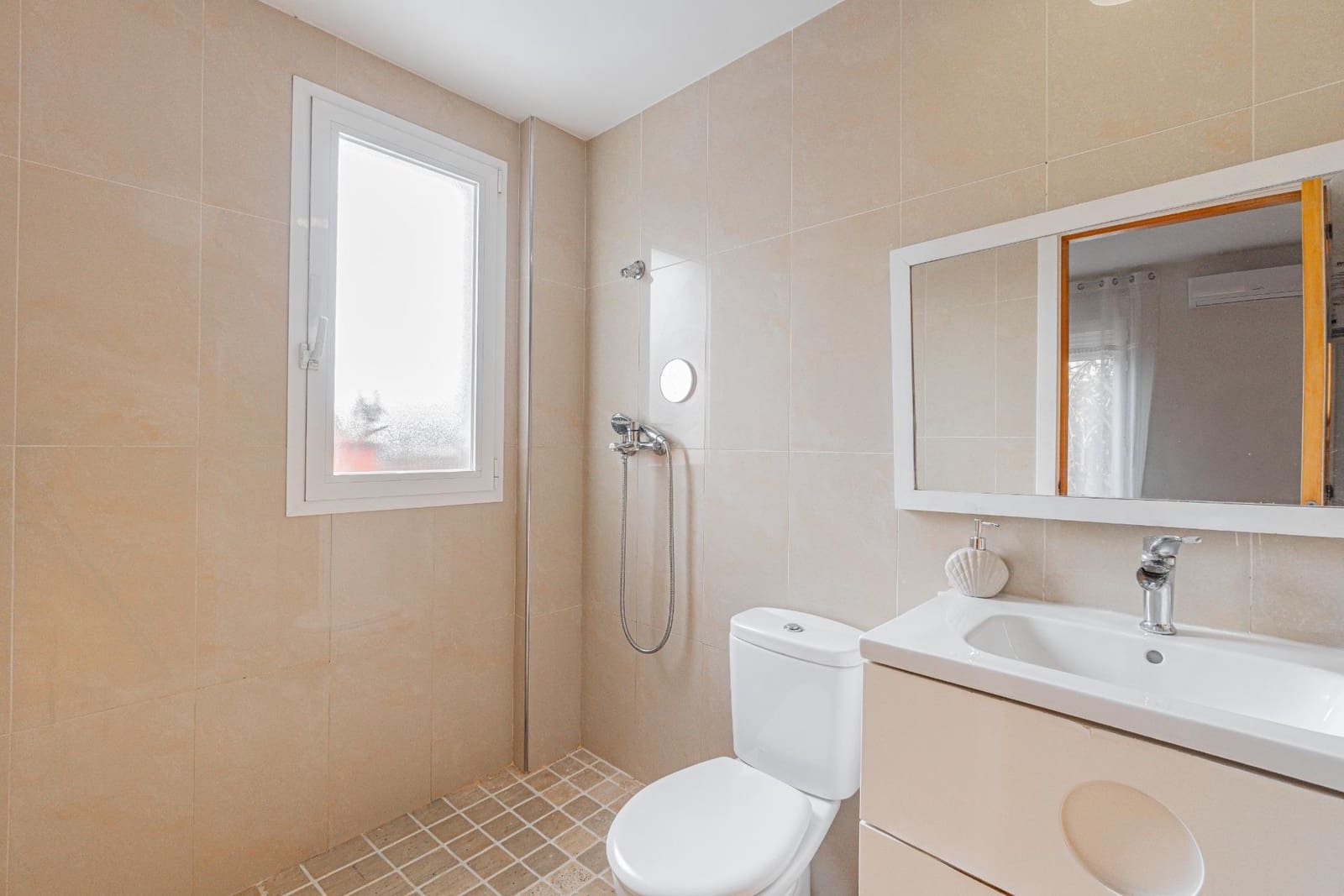 3 makuuhuone Asunto myytävänä paikassa Son Ferrer mukana uima-altaan - 549 000 € (Ref: 9568714)