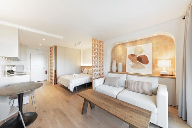 1 sypialnia Apartament na sprzedaż w Puerto de Alcudia, Alcúdia z basenem - 265 000 € (Ref: 9599588)