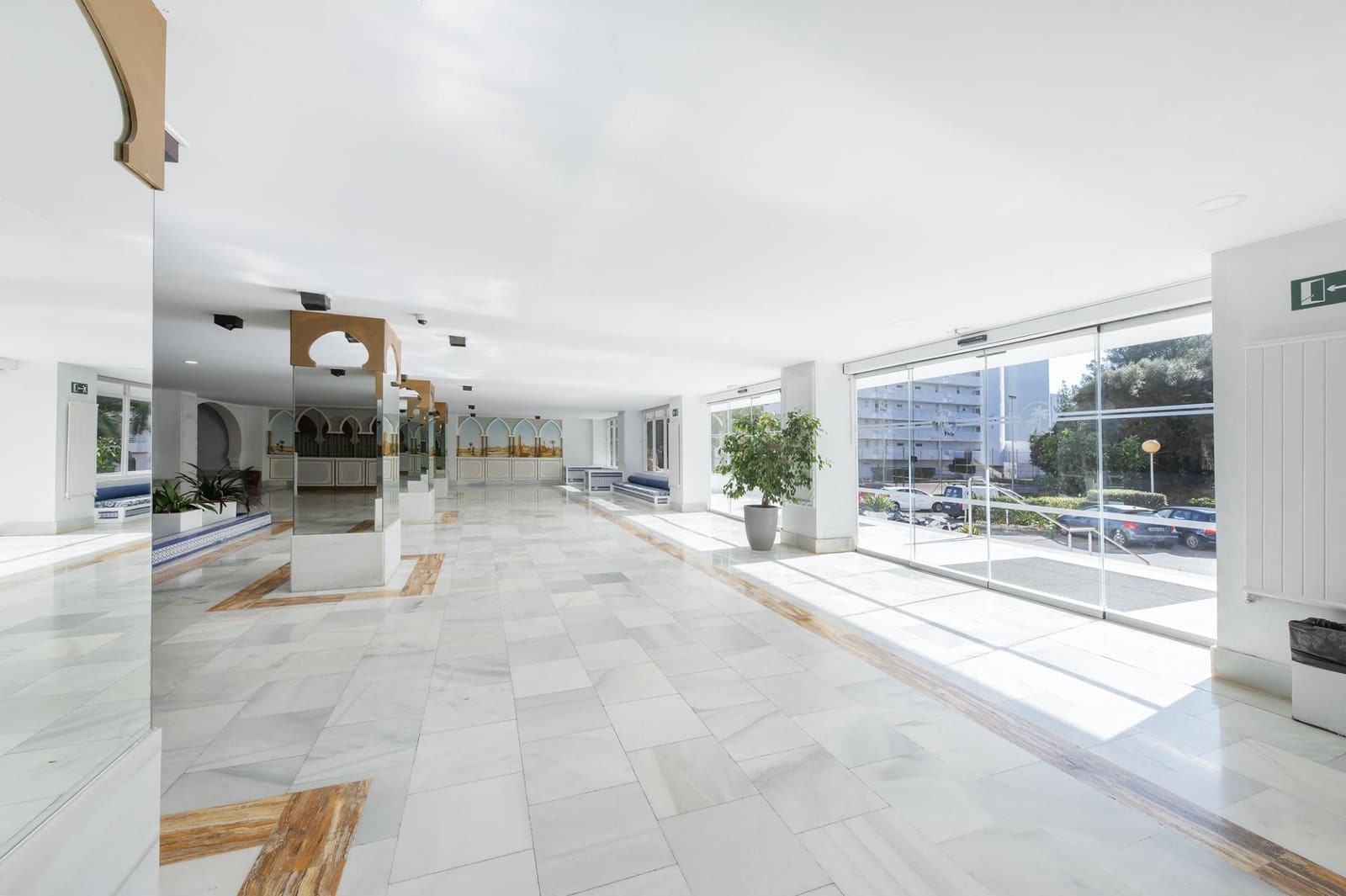 1 sypialnia Apartament na sprzedaż w Puerto de Alcudia z basenem - 265 000 € (Ref: 9599588)