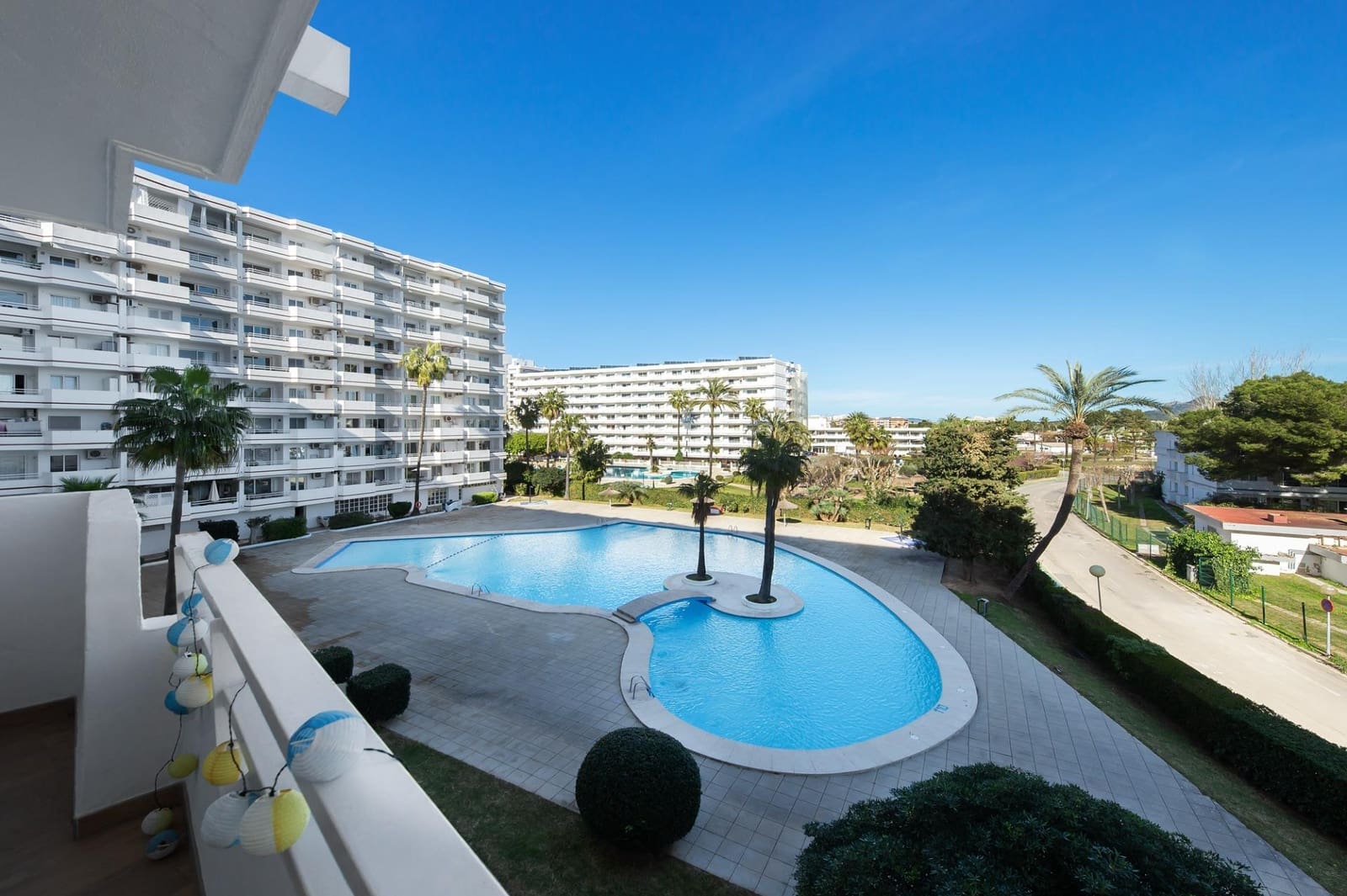 1 sypialnia Apartament na sprzedaż w Puerto de Alcudia z basenem - 265 000 € (Ref: 9599588)