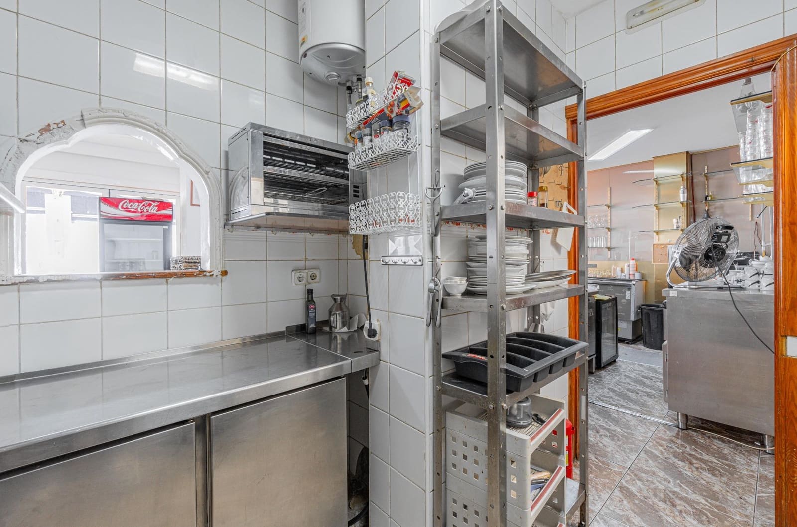 Commercial for rent in Son Ferrer - € 1,200 (Ref: 9605017)