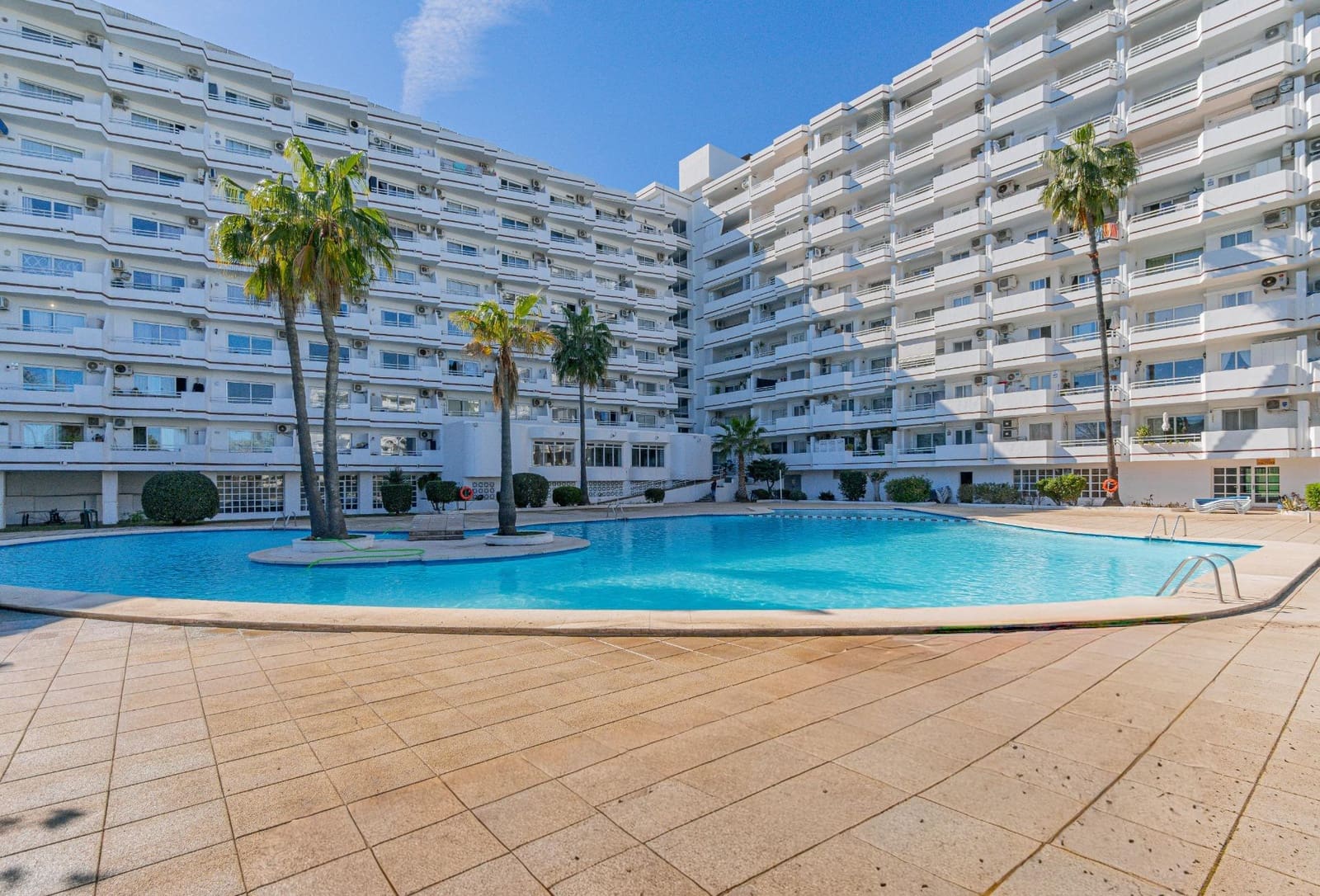 1 sovrum Studio till salu i Puerto de Alcudia med pool - 215 000 € (Ref: 9630038)