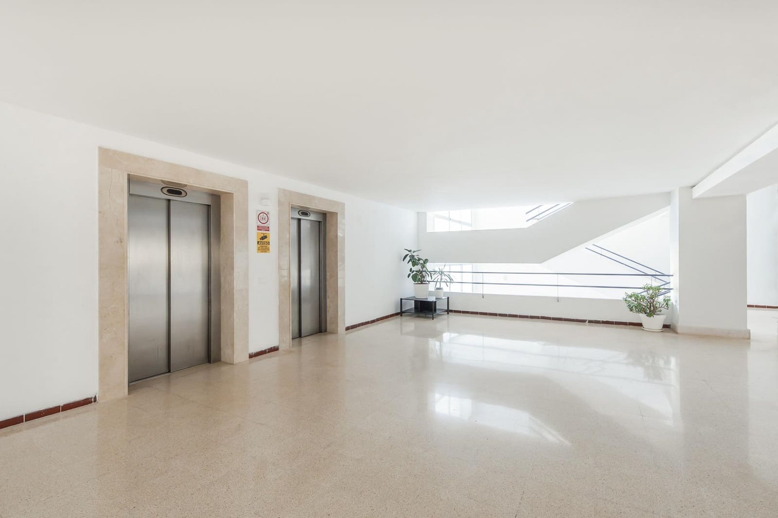 1 soveværelse Studio til leje i Puerto de Alcudia med swimmingpool - € 1.300 (Ref: 9648203)